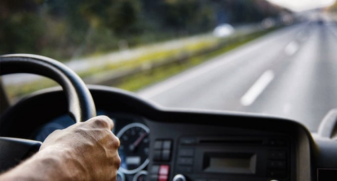 Motorista de caminhão consegue afastar justa causa e ressarcimento por  acidente de trânsito